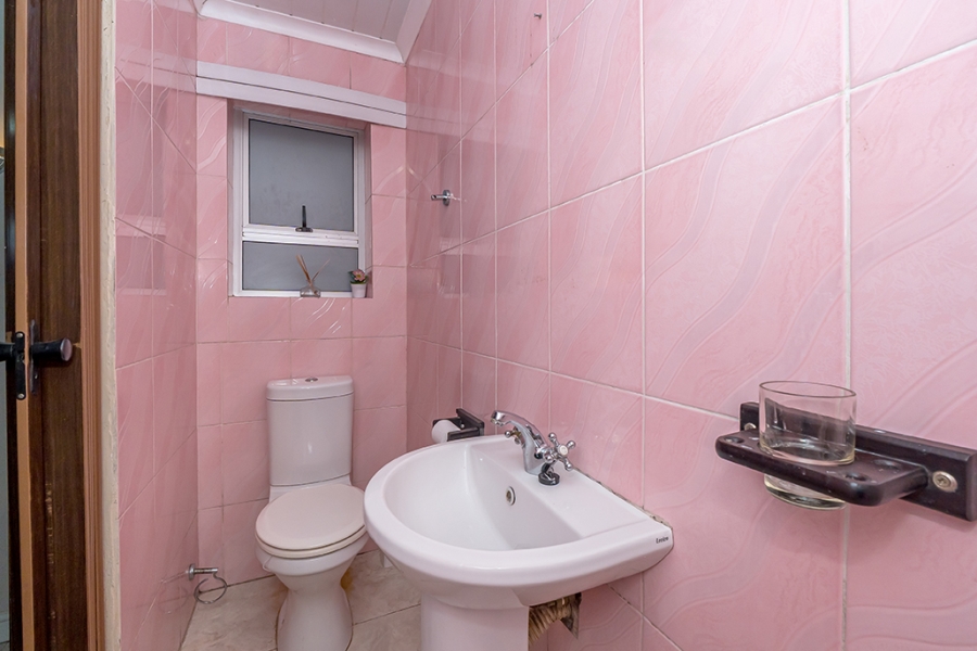7 Bedroom Property for Sale in Lentegeur Western Cape